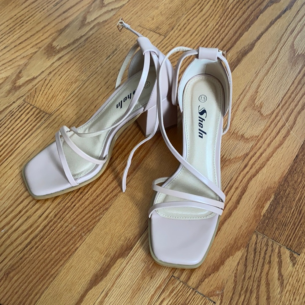 Nude Block Heel Size 7.5